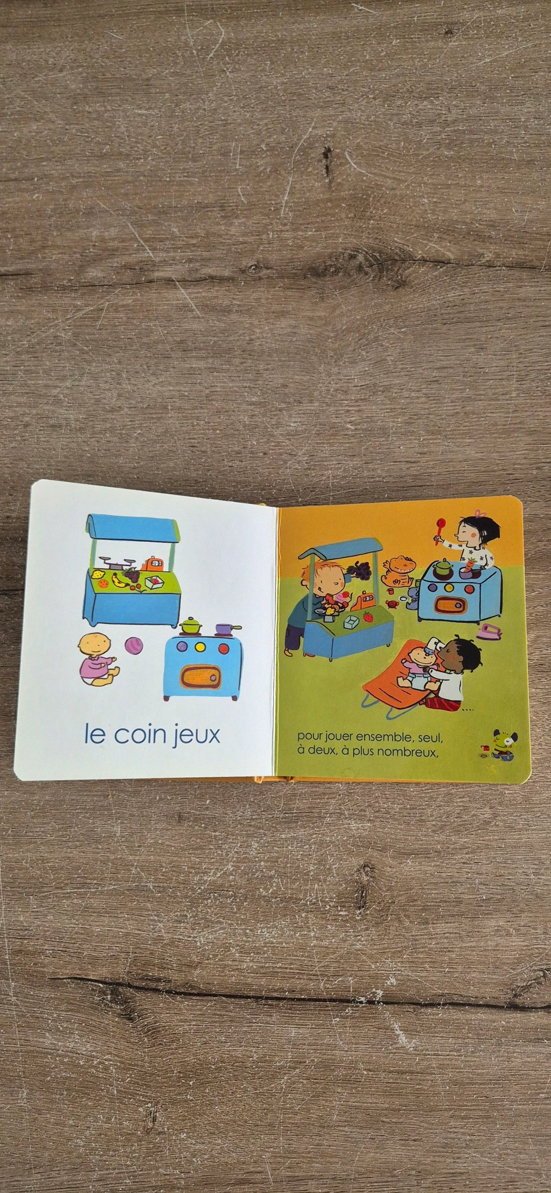 Livre imagier A la crèche  – photo 4